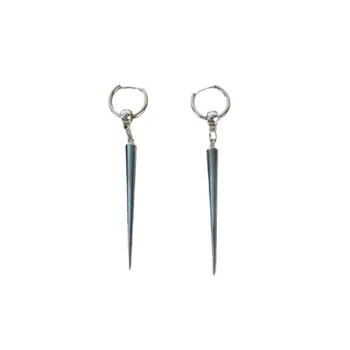 Punkowa Rebelia" – Długie kolczyki wiszące ćwiek