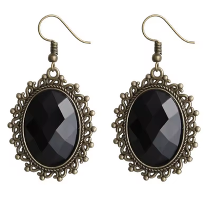 "Aksamitny Uścisk Nocy" – Zestaw Gotyckiej Biżuterii Multifunkcyjnej