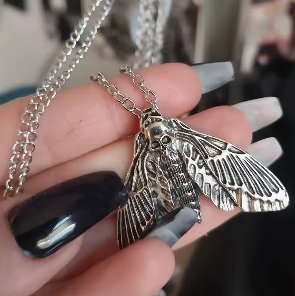 "Nocny Motyl" – Naszyjnik z Ćmą