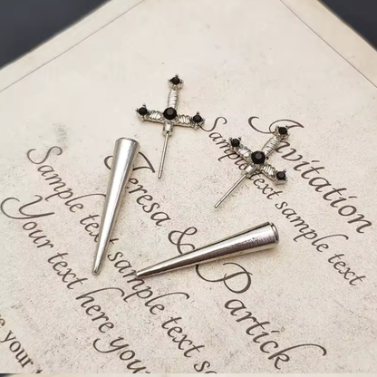 "Ostrze Mocy" – Kolczyki Sztyfty z Mieczami