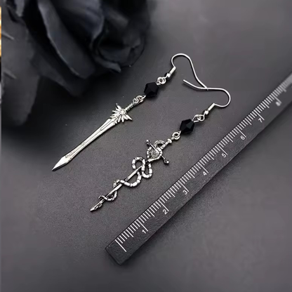 "Walka Przeznaczenia" – Wiszące Kolczyki Miecz i Wąż